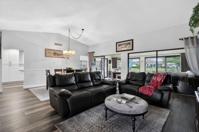 10659 Greentrail Drive S, Boynton Beach, FL 33436