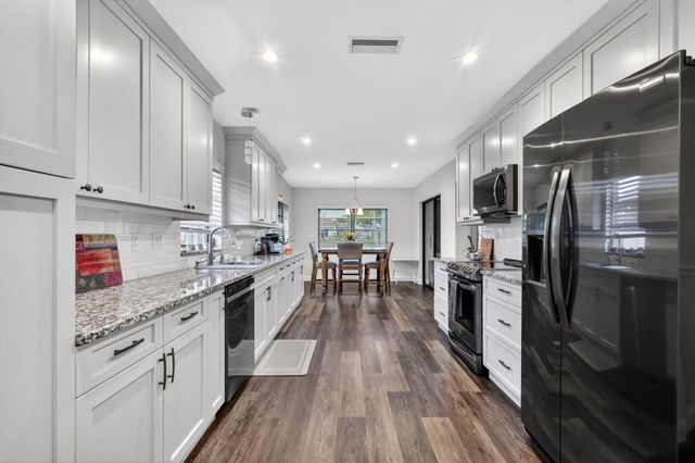 10659 Greentrail Drive S, Boynton Beach, FL 33436