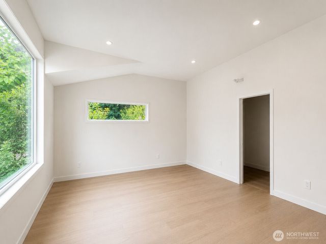 4909 SW Canada Drive, Seattle, WA 98136