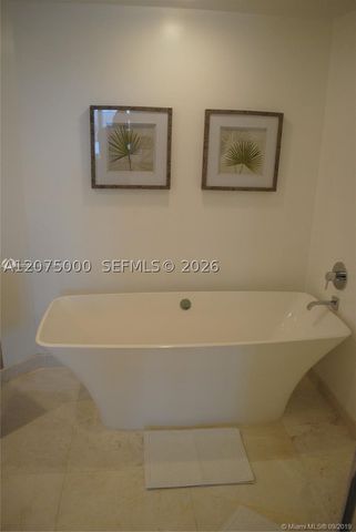 17301 Biscayne Blvd 1211, North Miami Beach, FL 33160