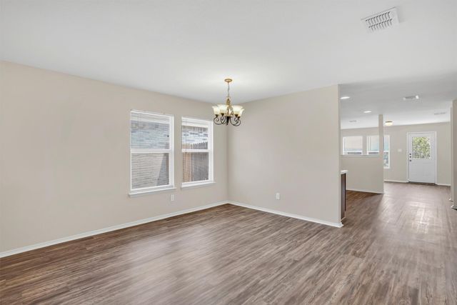 321 Silver Lake Trail, Fort Worth, TX 76140