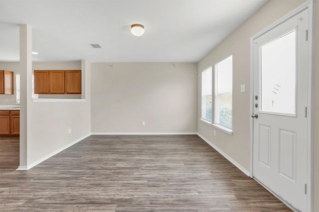 321 Silver Lake Trail, Fort Worth, TX 76140