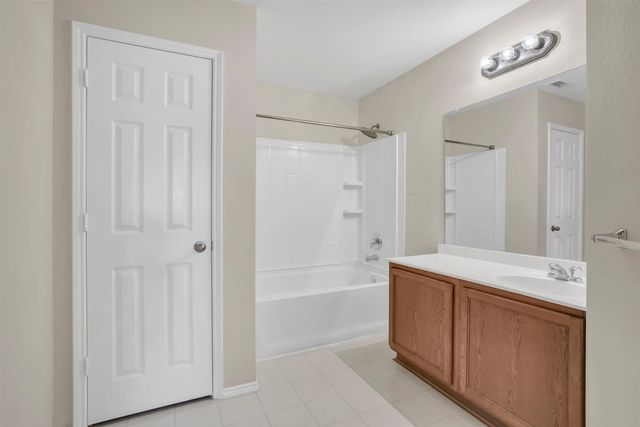 321 Silver Lake Trail, Fort Worth, TX 76140