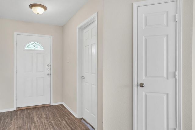 321 Silver Lake Trail, Fort Worth, TX 76140