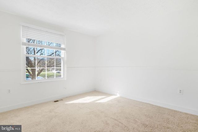 2254 SANDALWOOD DR, Waldorf, MD 20601
