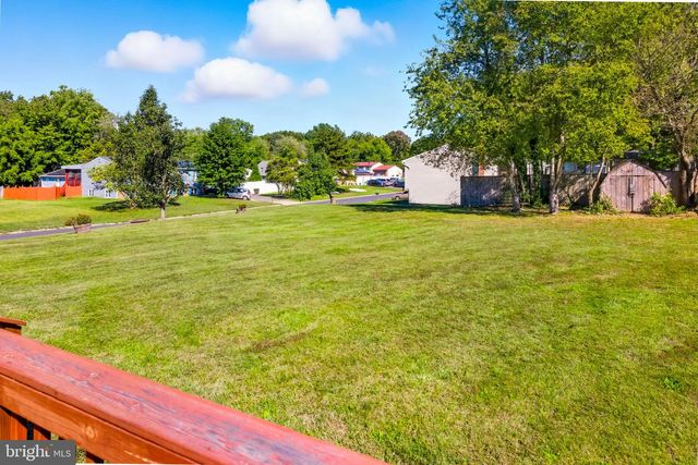 2254 SANDALWOOD DR, Waldorf, MD 20601