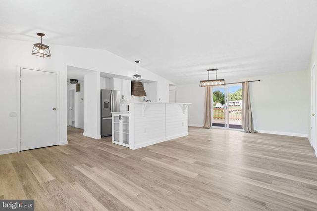 2254 SANDALWOOD DR, Waldorf, MD 20601