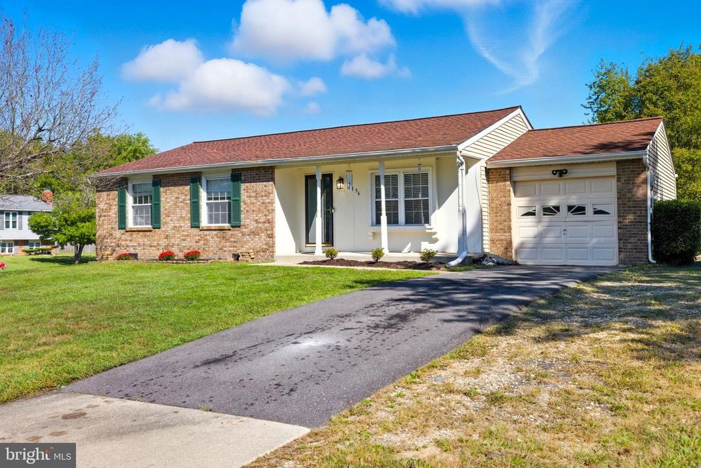 2254 SANDALWOOD DR, Waldorf, MD 20601