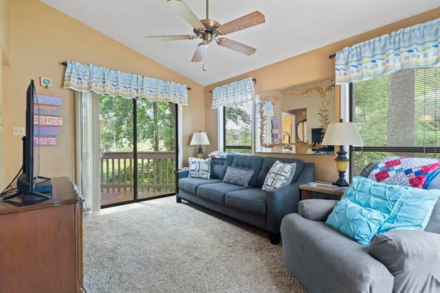 752 Tall Oaks Ct., Myrtle Beach, SC 29588