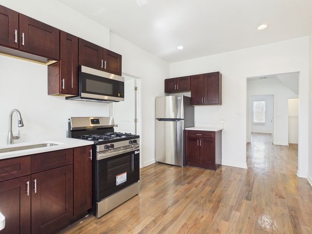 398 W Lincoln Highway 4, Chicago Heights, IL 60411