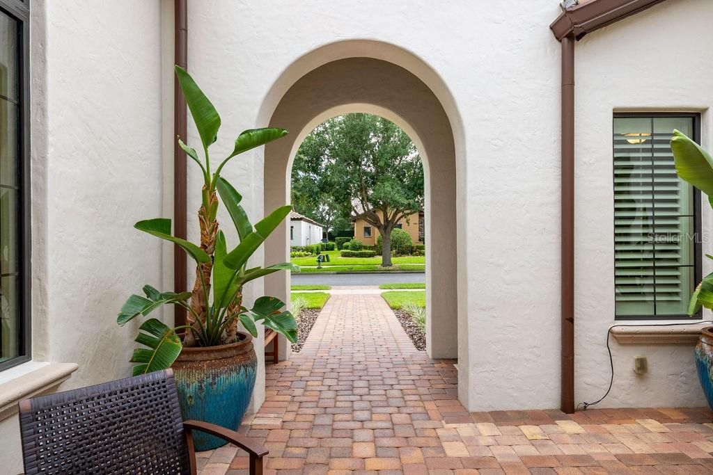 Image 5 of property listing at 11832 WATERSTONE LOOP DRIVE, Windermere, FL 34786