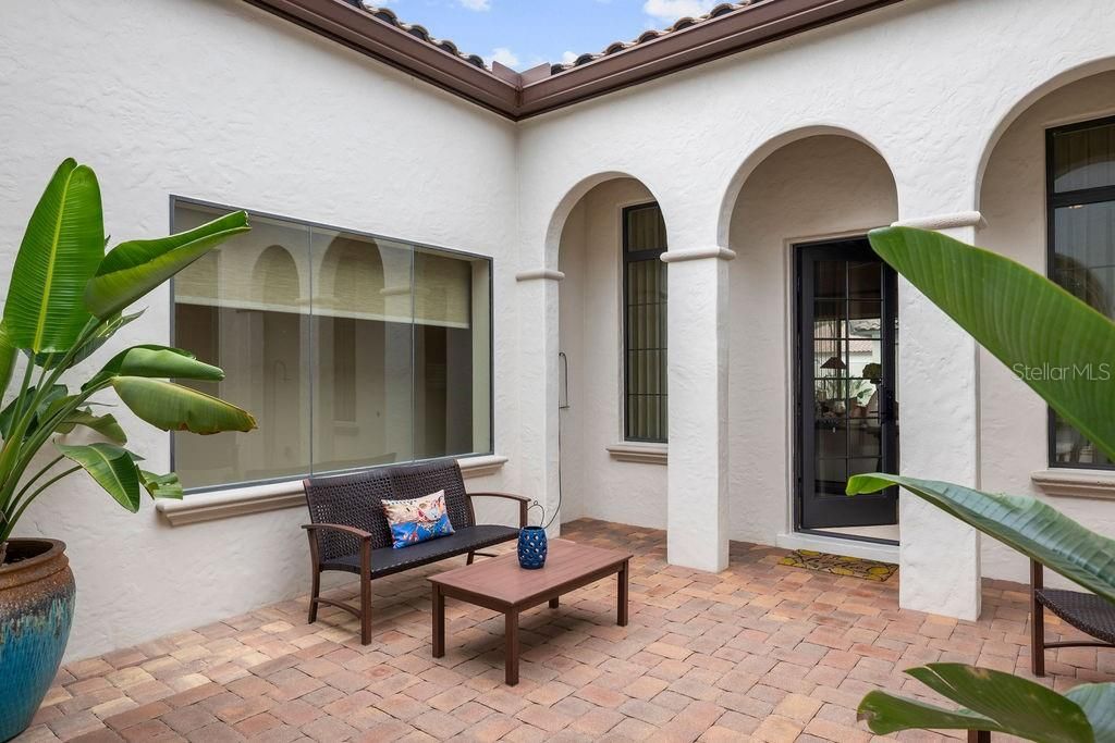 Image 6 of property listing at 11832 WATERSTONE LOOP DRIVE, Windermere, FL 34786
