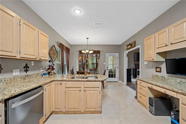 150 Lakeview Loop, Daphne, AL 36526