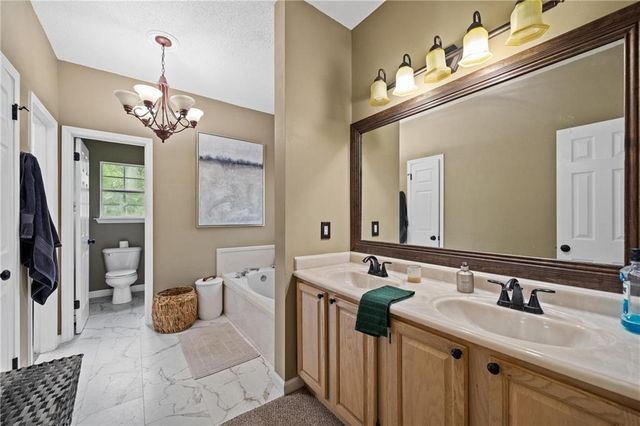 150 Lakeview Loop, Daphne, AL 36526