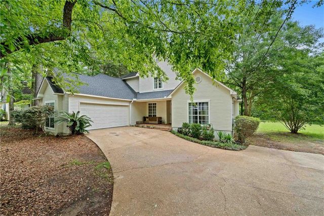 150 Lakeview Loop, Daphne, AL 36526