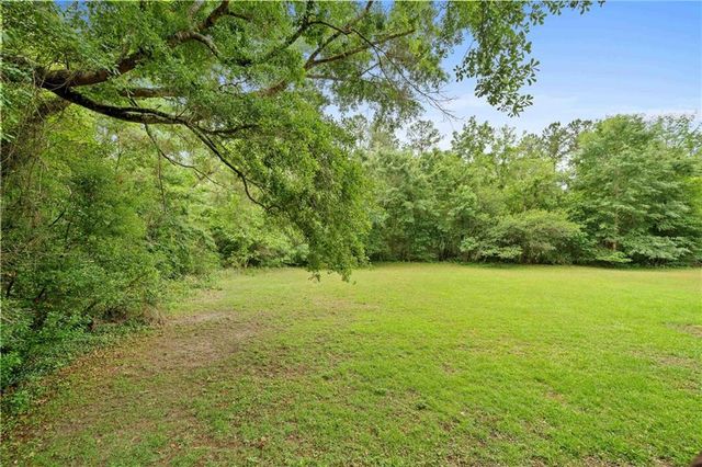 150 Lakeview Loop, Daphne, AL 36526