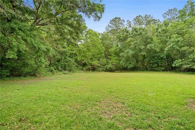 150 Lakeview Loop, Daphne, AL 36526