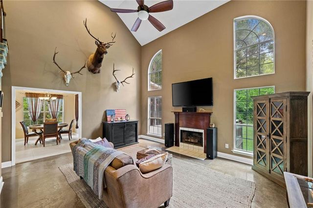 150 Lakeview Loop, Daphne, AL 36526