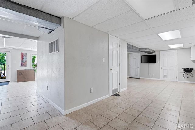 2948 Yaeger Road, St Louis, MO 63129
