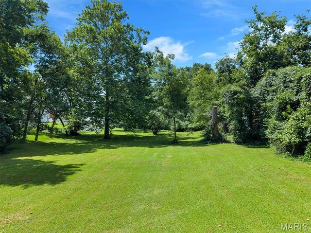 2948 Yaeger Road, St Louis, MO 63129