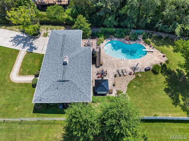 2948 Yaeger Road, St Louis, MO 63129