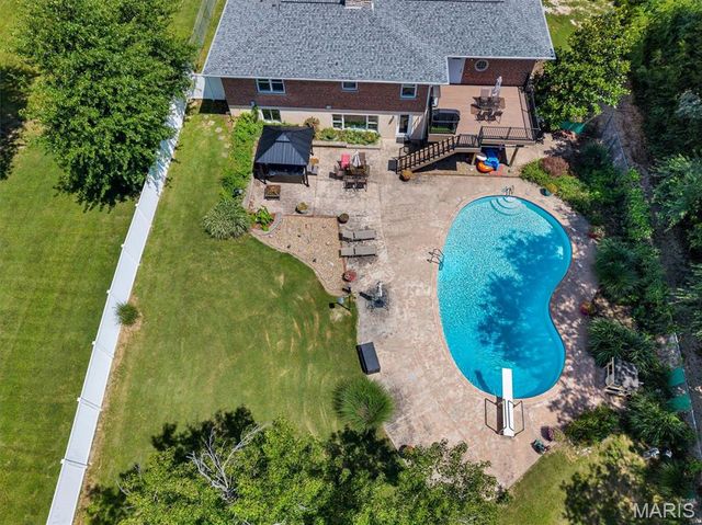 2948 Yaeger Road, St Louis, MO 63129