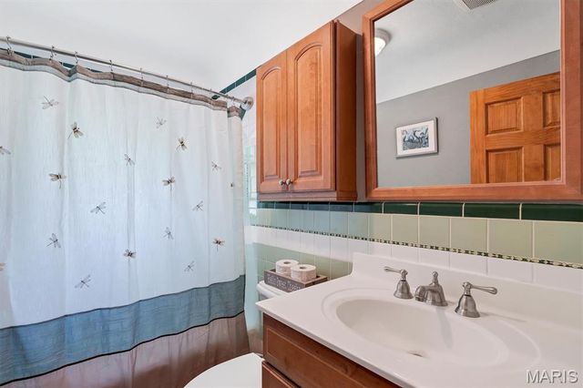 2948 Yaeger Road, St Louis, MO 63129