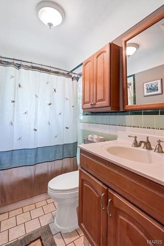 2948 Yaeger Road, St Louis, MO 63129
