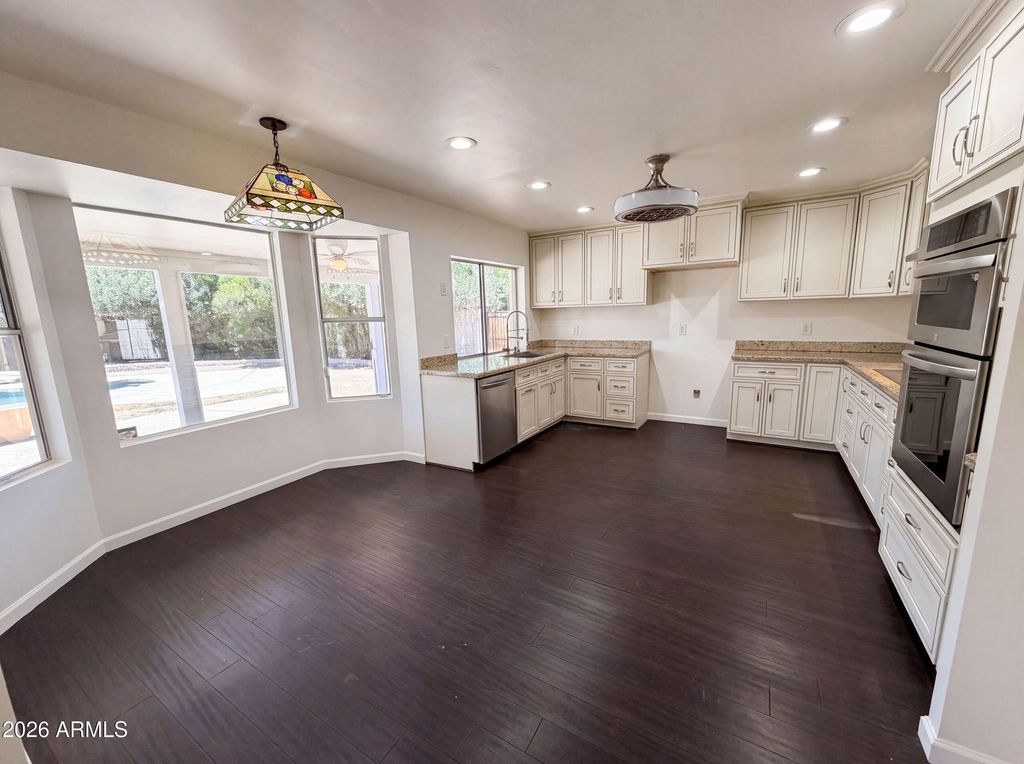 2608 S MOLLERA --, Mesa, AZ 85210 — photo 2