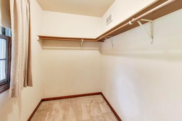 1648 Brentford Drive, Naperville, IL 60563