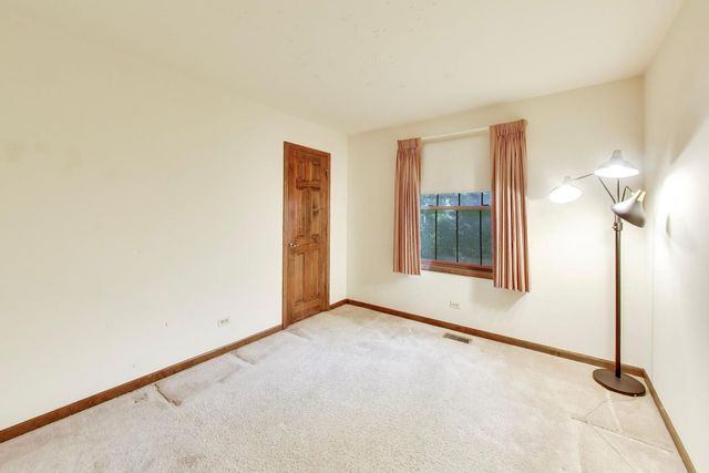 1648 Brentford Drive, Naperville, IL 60563