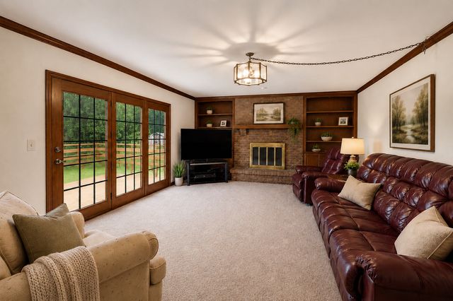 1648 Brentford Drive, Naperville, IL 60563