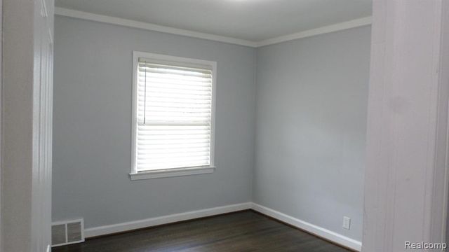 22463 Nevada Avenue, Eastpointe, MI 48021