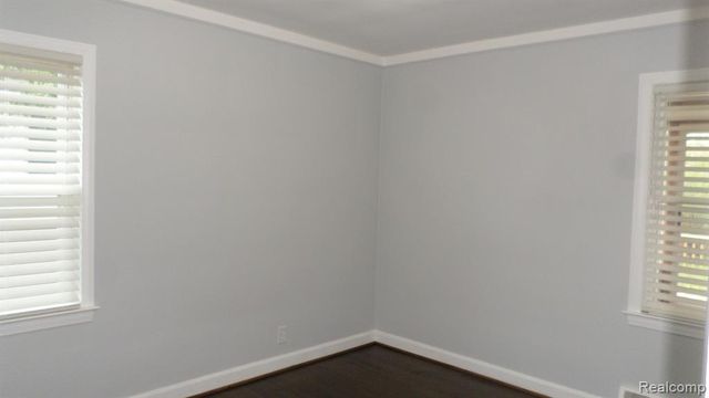 22463 Nevada Avenue, Eastpointe, MI 48021