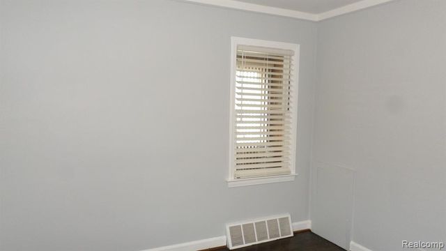 22463 Nevada Avenue, Eastpointe, MI 48021