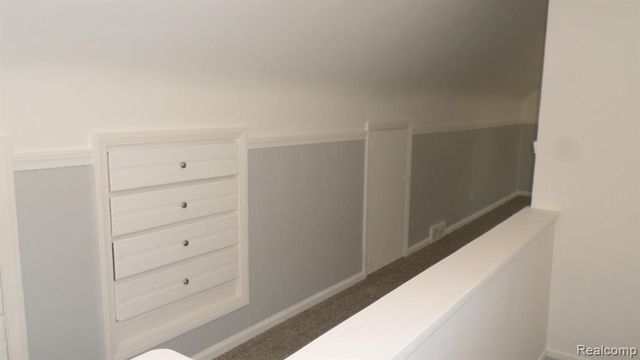 22463 Nevada Avenue, Eastpointe, MI 48021