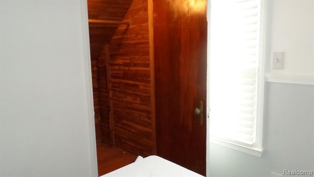 22463 Nevada Avenue, Eastpointe, MI 48021