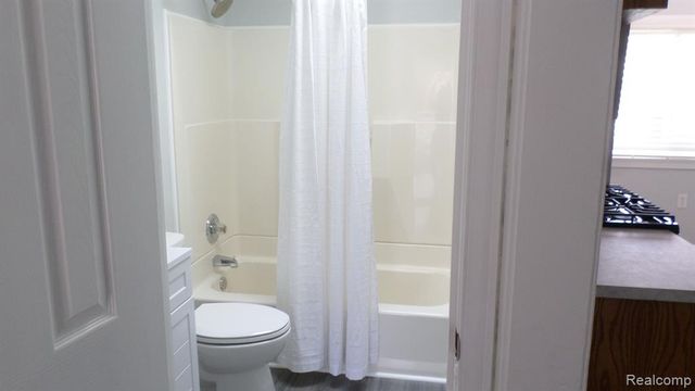 22463 Nevada Avenue, Eastpointe, MI 48021