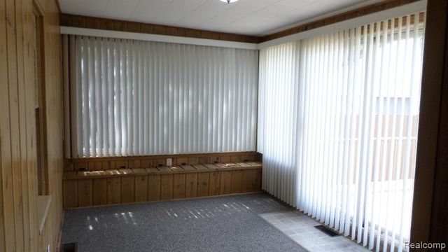 22463 Nevada Avenue, Eastpointe, MI 48021