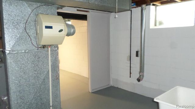 22463 Nevada Avenue, Eastpointe, MI 48021