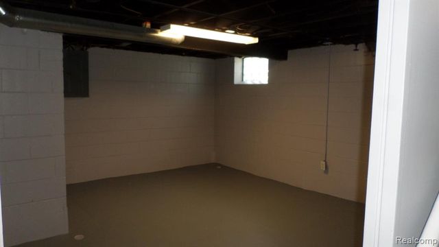 22463 Nevada Avenue, Eastpointe, MI 48021