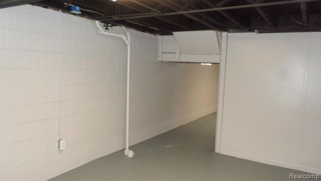 22463 Nevada Avenue, Eastpointe, MI 48021