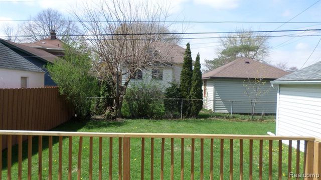 22463 Nevada Avenue, Eastpointe, MI 48021