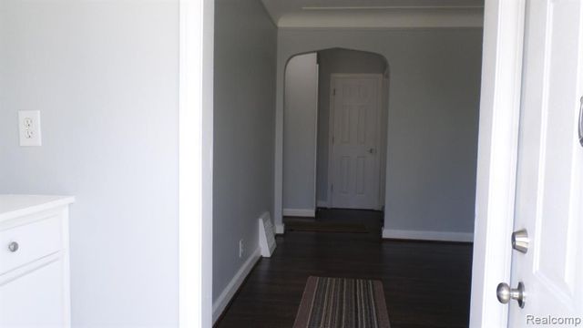 22463 Nevada Avenue, Eastpointe, MI 48021