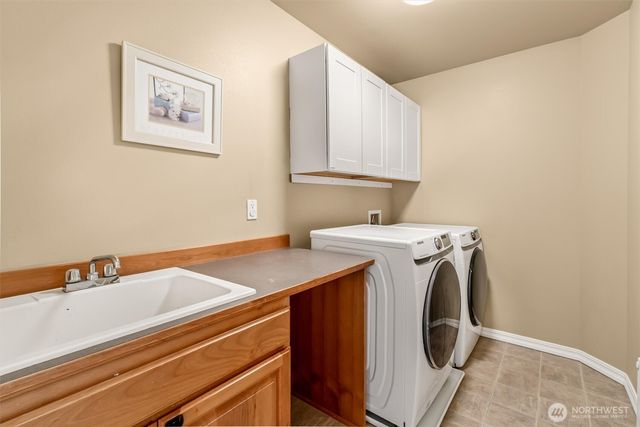 3915 214th Street SE, Bothell, WA 98021