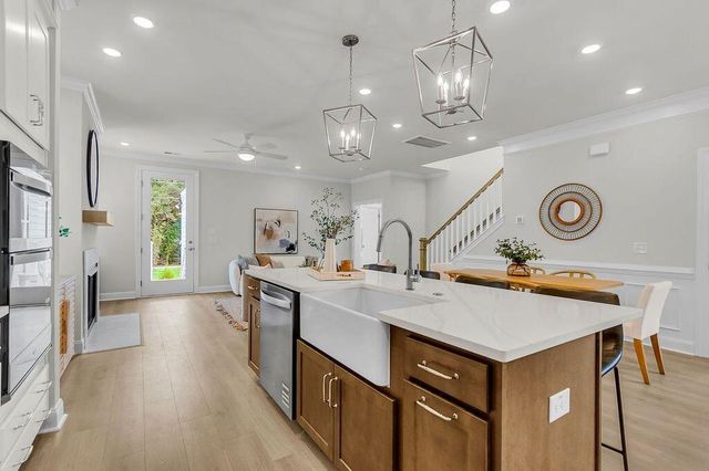 7327 Longtown Drive, Hanahan, SC 29410