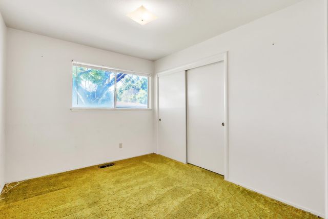 6829 Havenhurst Dr, Sacramento, CA 95831