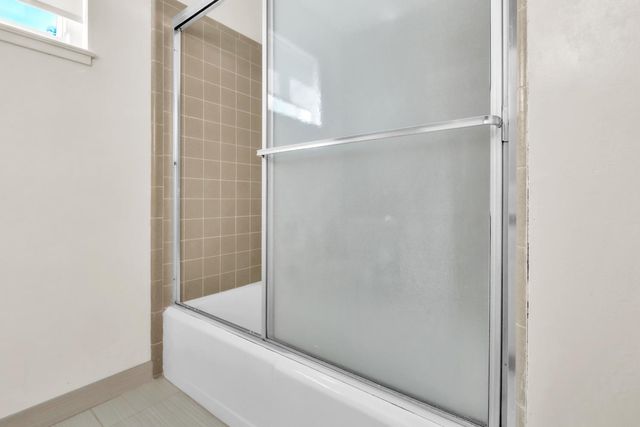 6829 Havenhurst Dr, Sacramento, CA 95831