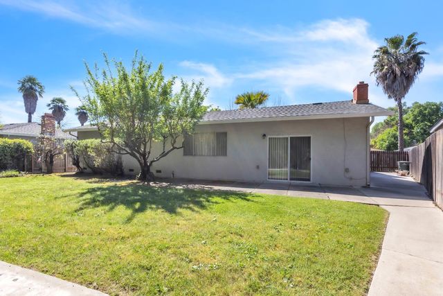 6829 Havenhurst Dr, Sacramento, CA 95831