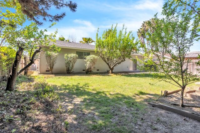 6829 Havenhurst Dr, Sacramento, CA 95831